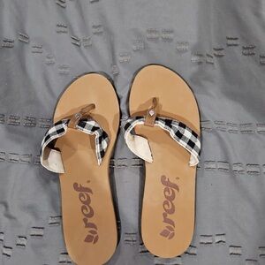 Reef Plaid Scrunch TX Sandals in Black and Tan